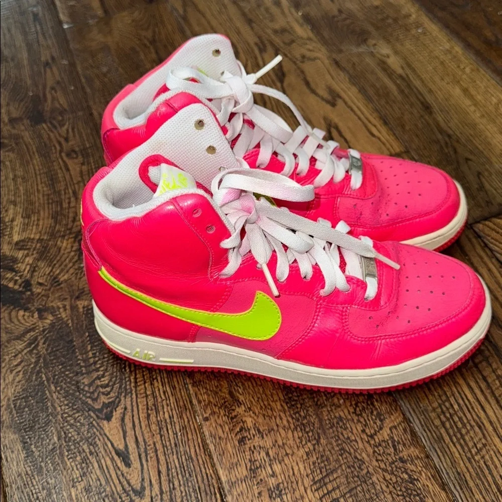 NIKE AIR FORCE Neon Pink High Top Size Women’s 8